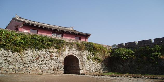 蒲城古城门